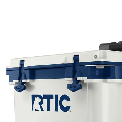 22 QT Ultra-Light Wheeled Cooler
